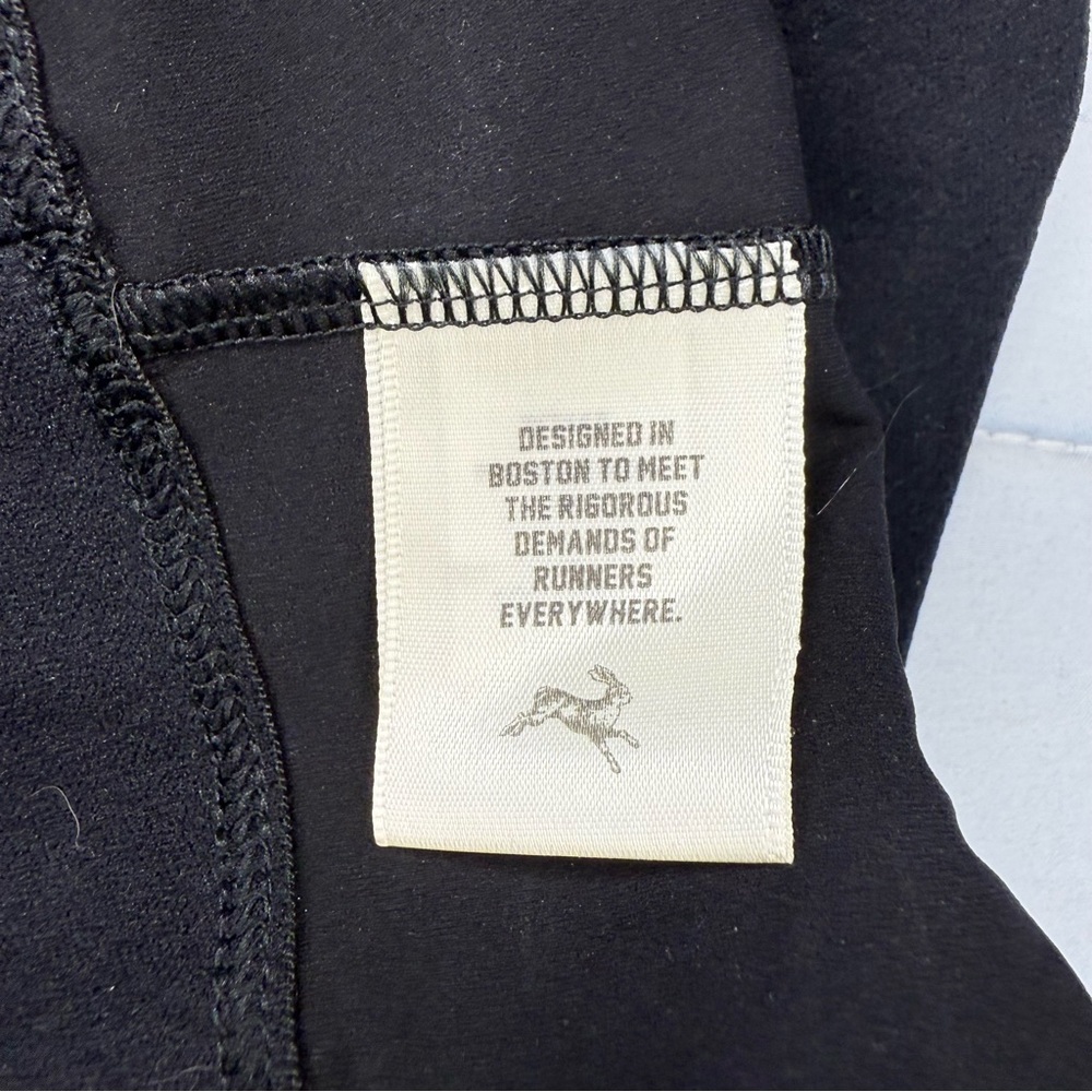 Tracksmith Allston Pocket Bra in Black - Picture 5 of 8